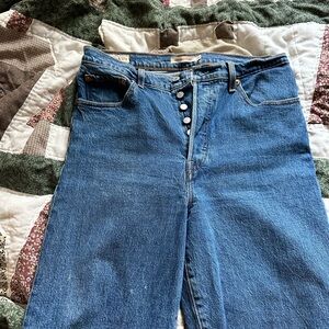 Levi’s Ribcage Jeans